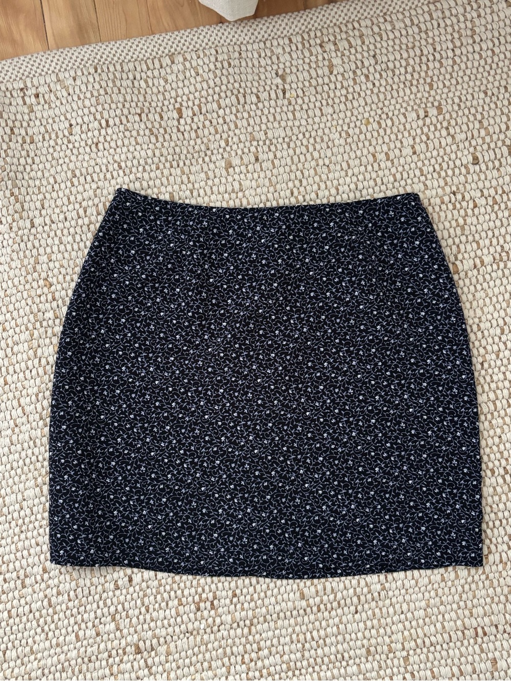 VINTAGE GARAGE Ditsy Blue Mini Skirt with Floral Print- Size 5